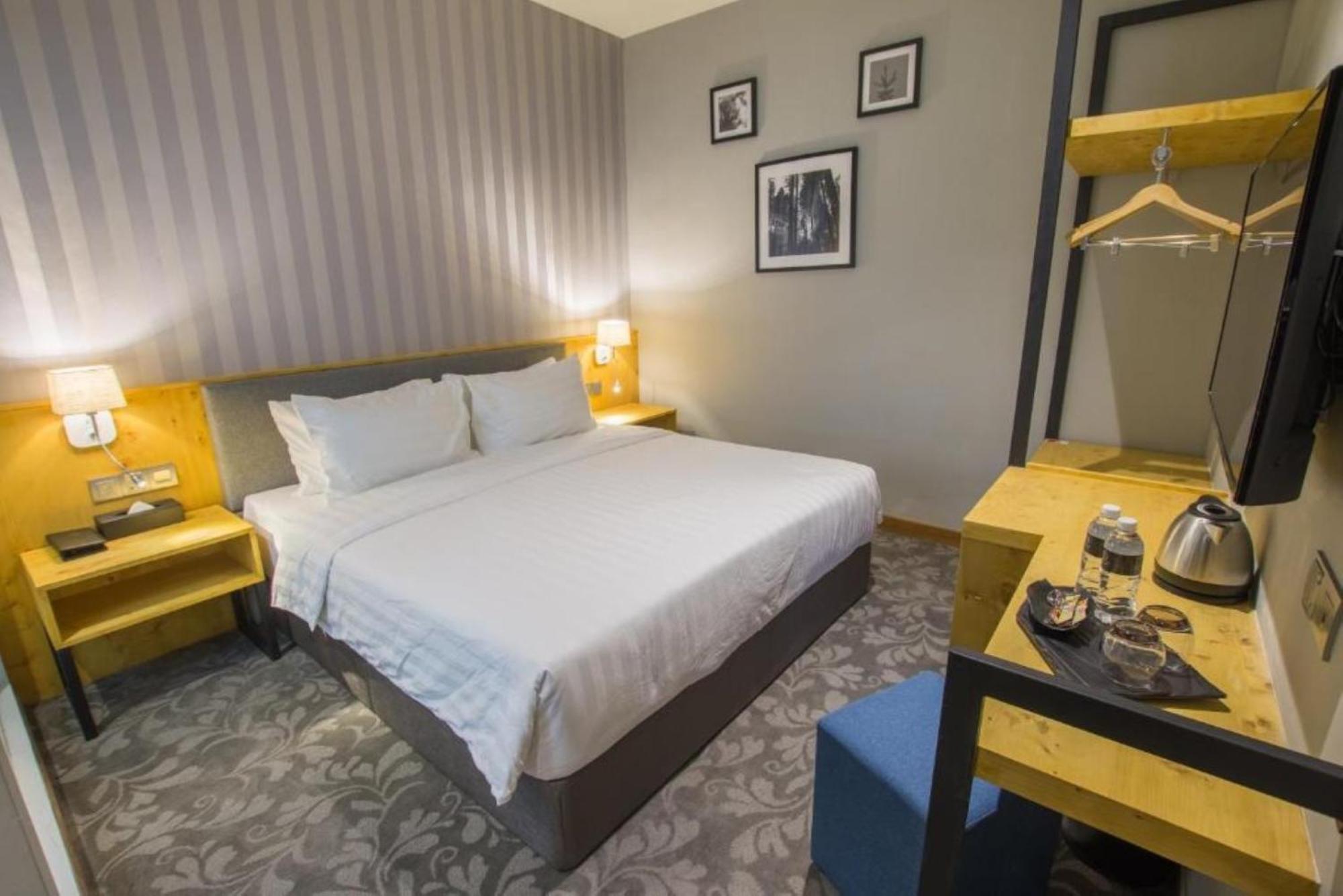 เรดไพน์ บูทิก โฮเต็ล Hotel สกูได ภายนอก รูปภาพ